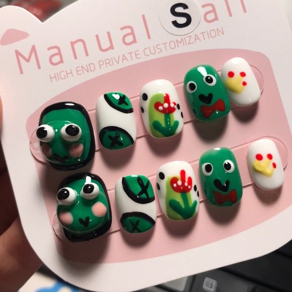 Pinching style hand-made press on nail - Picture 1 of 3